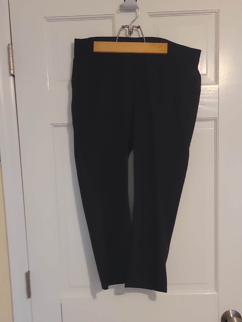 Simply Vera Vera Wang Black Straight-Leg Pull-On Cropped Pants